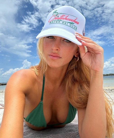 Danielle Moinet star xxx archive