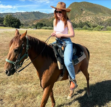 Madelaine Petsch erotic actress archive