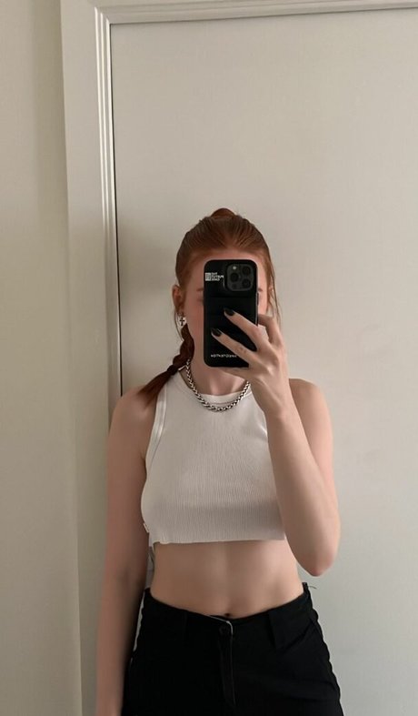 Madelaine Petsch art actress img