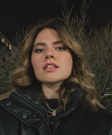 Axelle Maga star high quality galleries