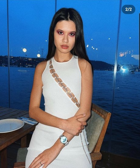 Evelin adult star pics