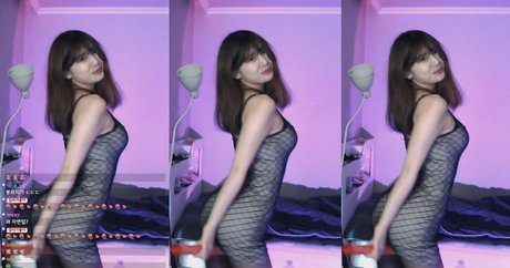 yule__0 03 model sexy pic