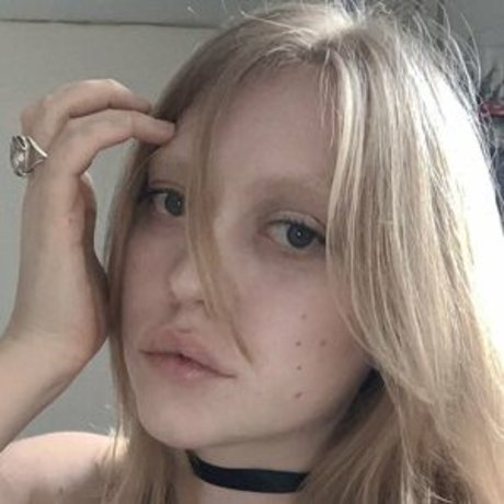 YuStef adult actress archive