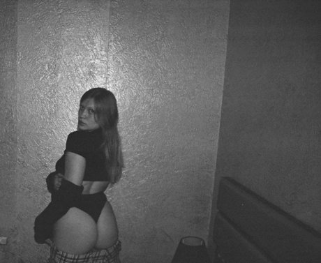 YuStef naked star picture