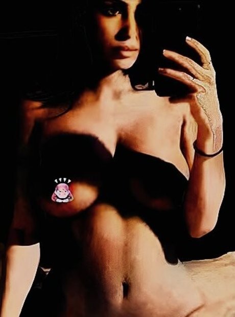 Bianca Censori model beautiful pictures