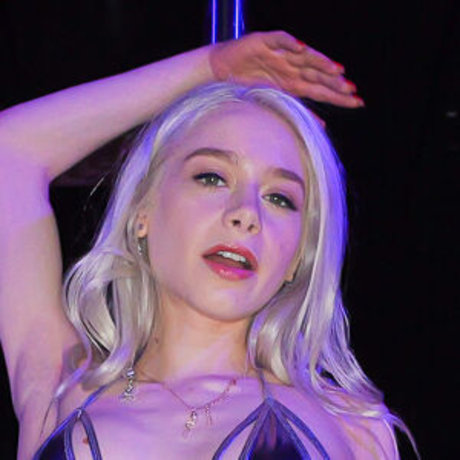 Scarlett Hampton star sexy img