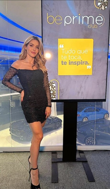 Monique Alfradique star galleries