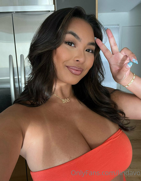 british blonde onlyfans art nude img