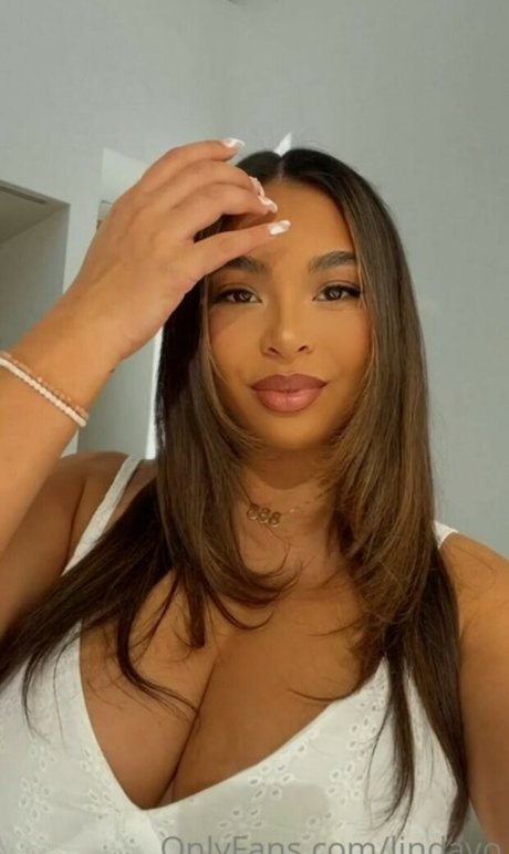 Linda Vo model exclusive archive