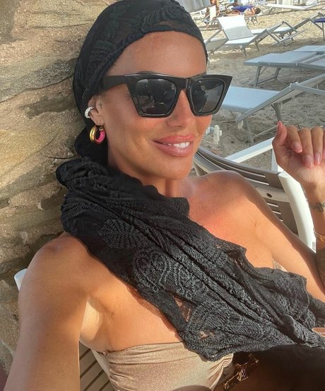 big tits blonde onlyfans nudes img