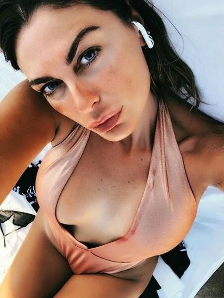 Jolanda De Rienzo nice model pics