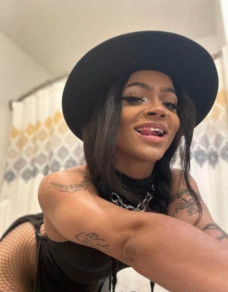 be rave star porn pics