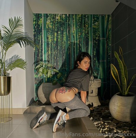 huge fake tits onlyfans beautiful xxx gallery