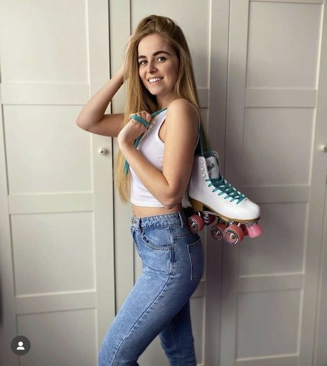 Lucyannskates star perfect photo