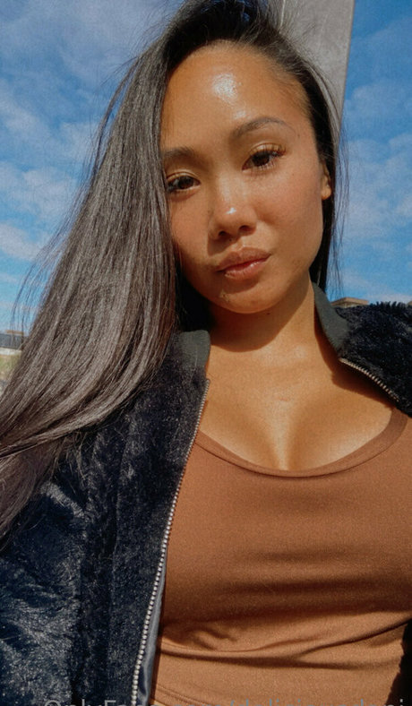 DeliciousDani adult star pictures