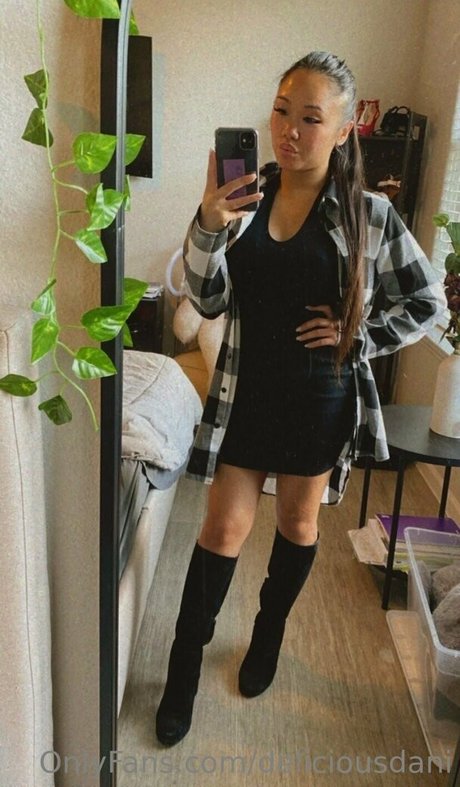 DeliciousDani exclusive model gallery