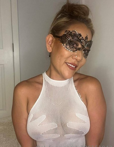 naughtydiamond11 pornographic star pictures