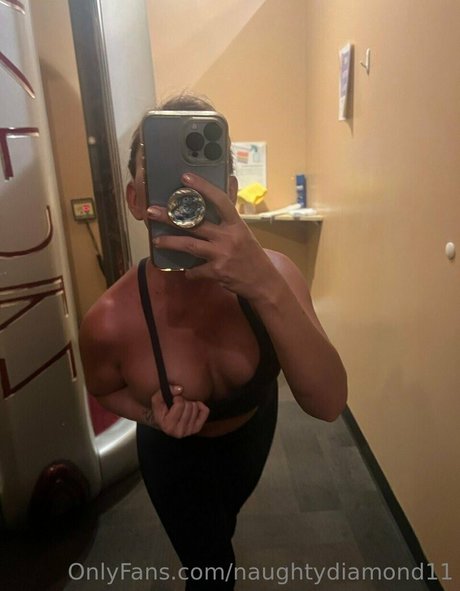 naughtydiamond11 model art img