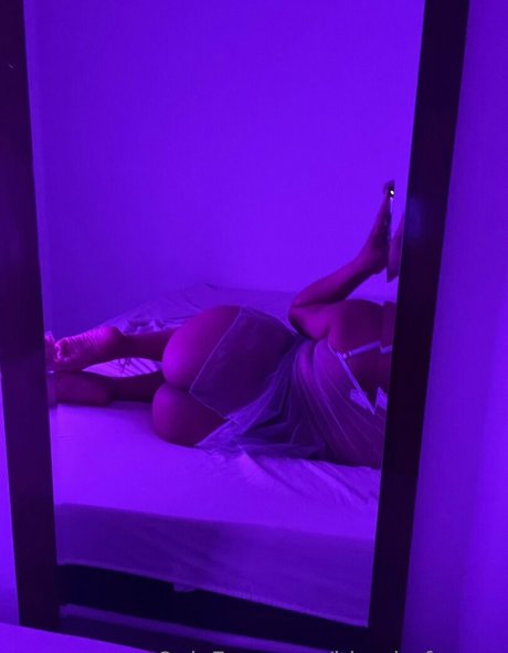 infernadeliciouscurves perfect model photo