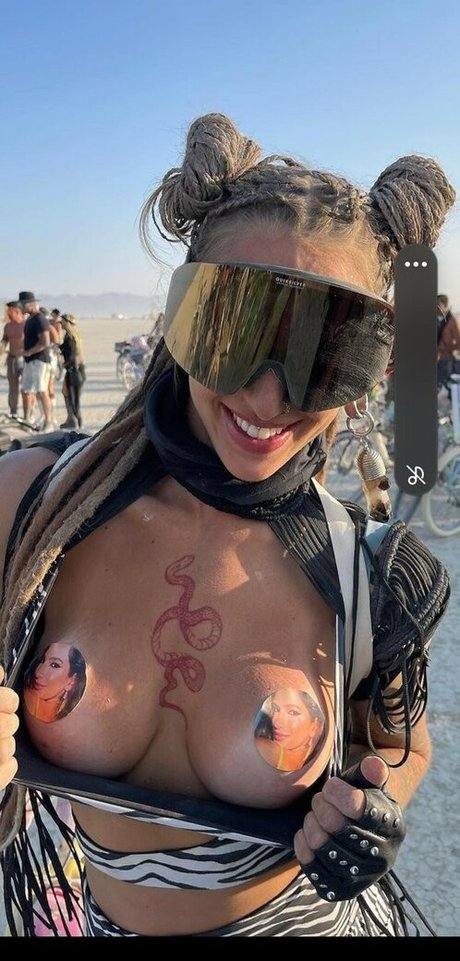 Bruna Bello erotic pornstar photos