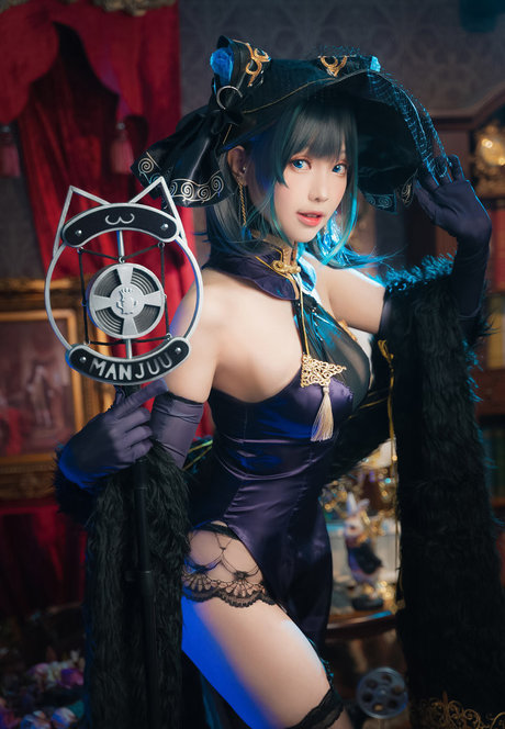 eeelyeee model sexy galleries