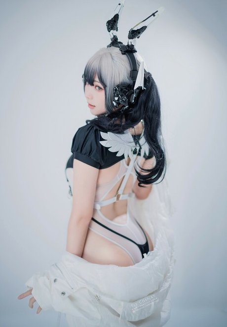 squirt teen onlyfans top photo