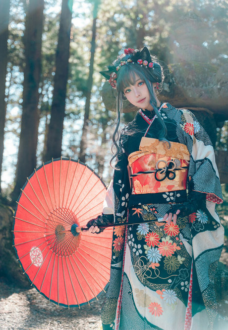 eeelyeee nudes actress image