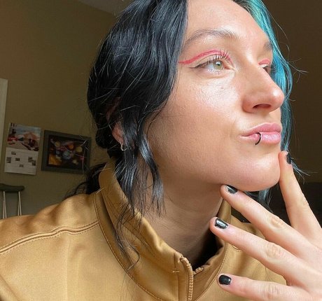 trans free onlyfans top pic