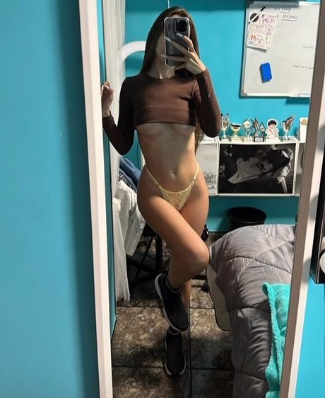 Nayi Martinez erotic star images