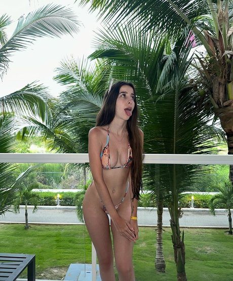 Nayi Martinez model sex image