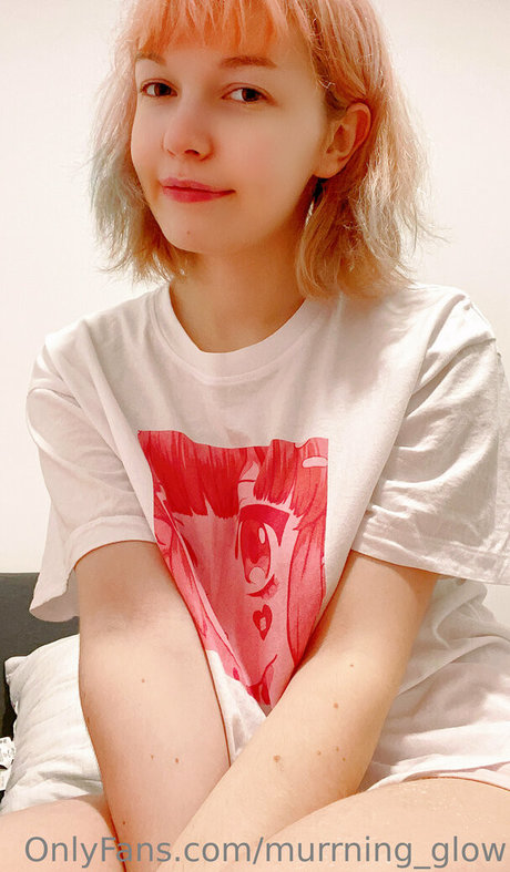 Murrning Glow erotic actress pics