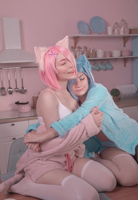 Murrning Glow model sexy img