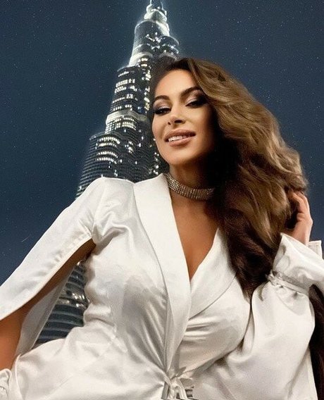 blonde babe onlyfans hot sexy images