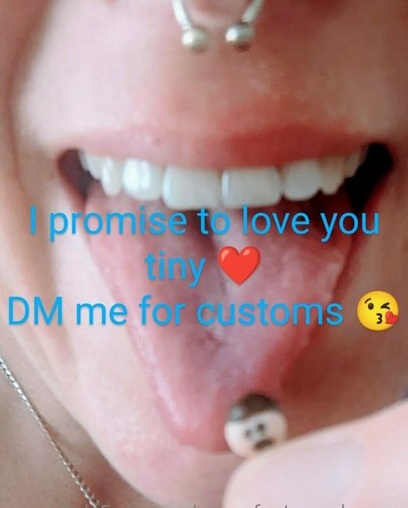 anna feet crush vore star naked image