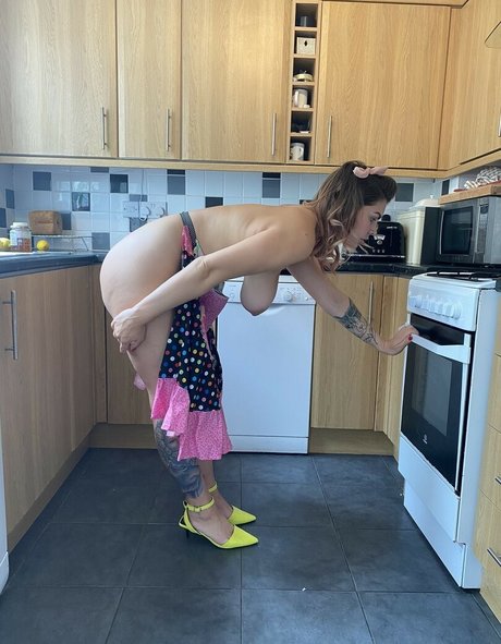 Bonnie Tawny nude star archive