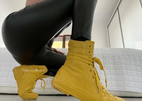 japanese milf onlyfans hot naked picture