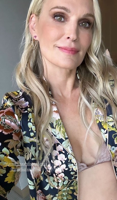 Molly Sims sexy pornstar pictures