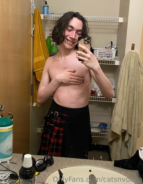 catsnvodka hot actress pics