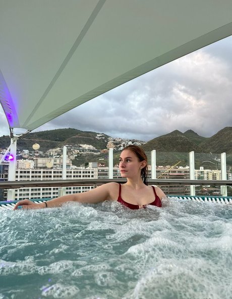 naked onlyfans adult img