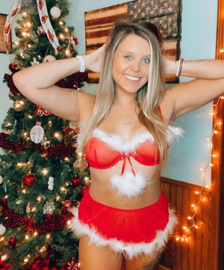 hotblondie95 sexy model img