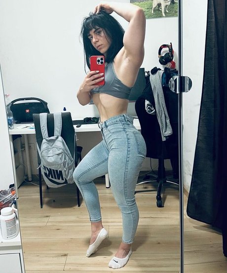 courtney01 star exclusive images