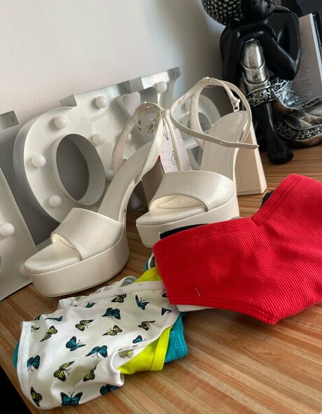 Yunolovex xxx star picture