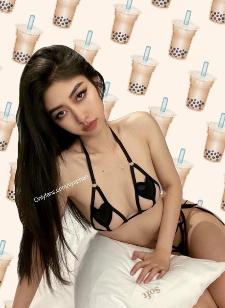 Vyxphan star sexy pics