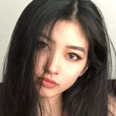 Vyxphan nude star photo