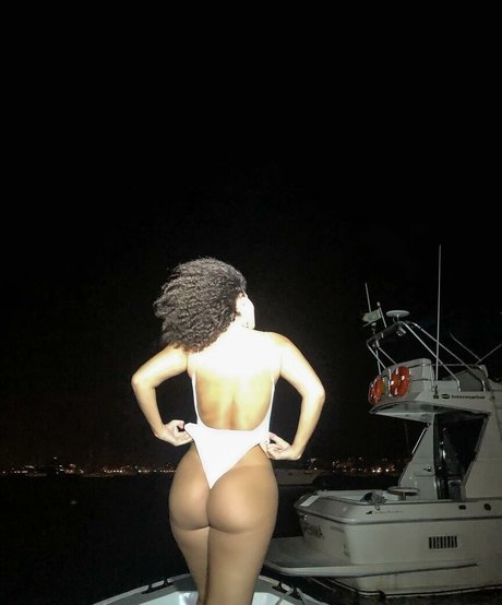 buhloves model hd picture