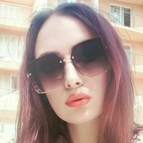 Lucyya sexy star galleries