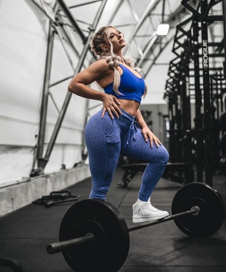 thick trans onlyfans top images