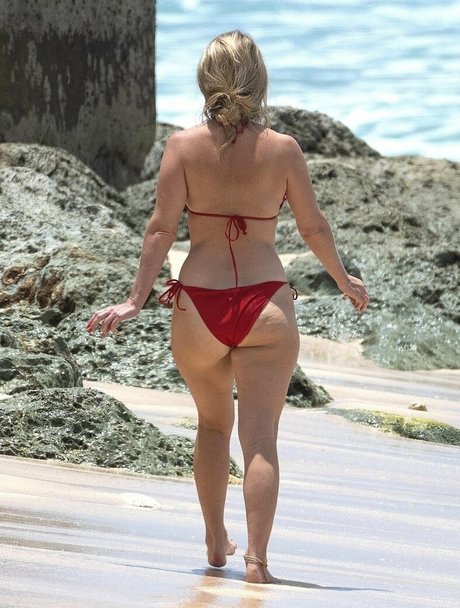 Alice Eve nudes actress pictures