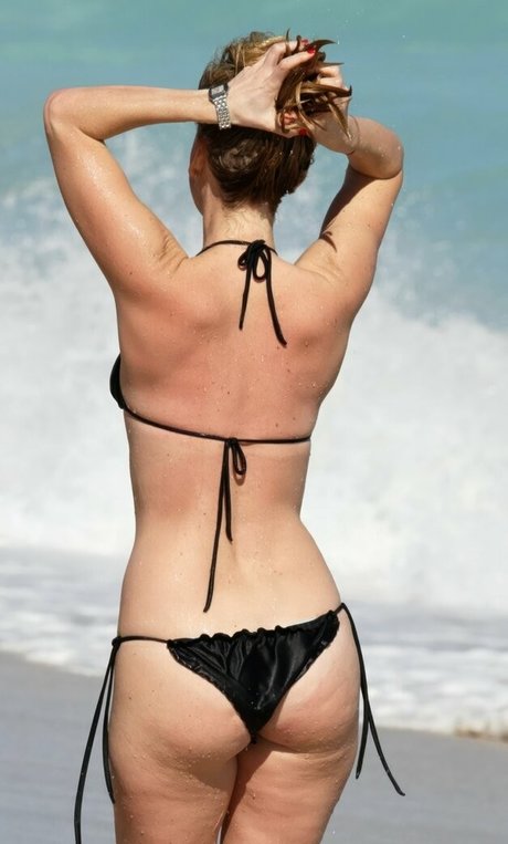 Alice Eve sex star img