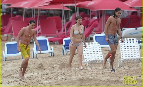 Alice Eve star hd pics